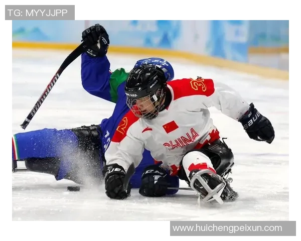 冰球突破的瞬间力量，精准一击成就胜利之路 - 副本